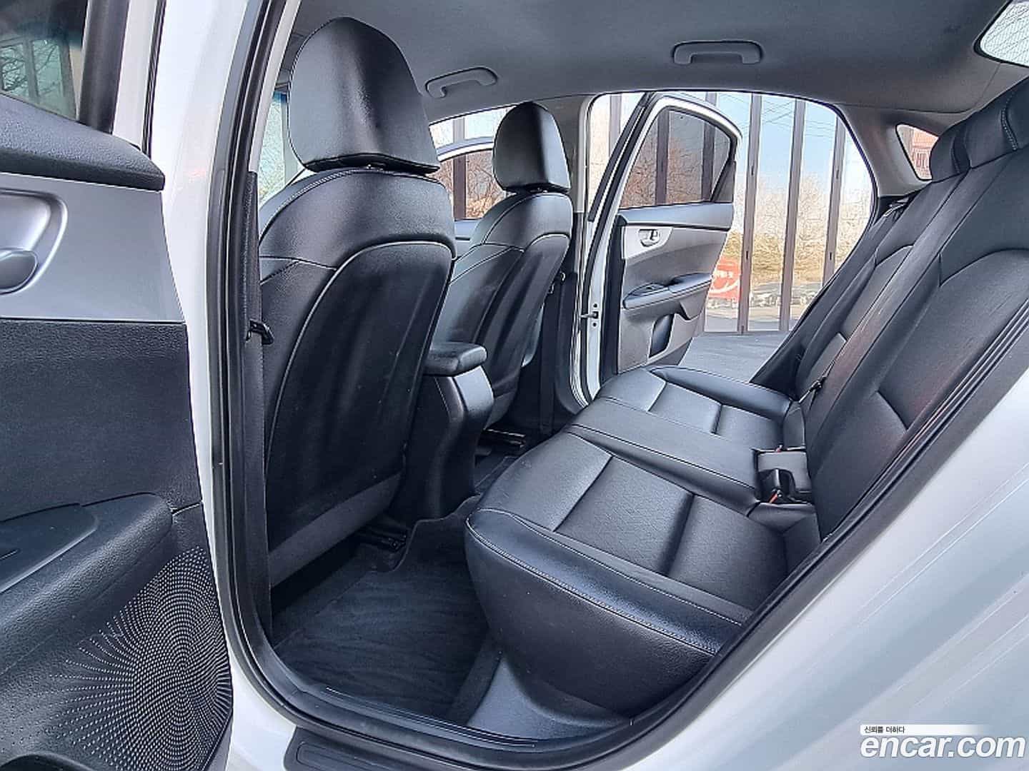 K3 Kia 2022.2-INNER-008