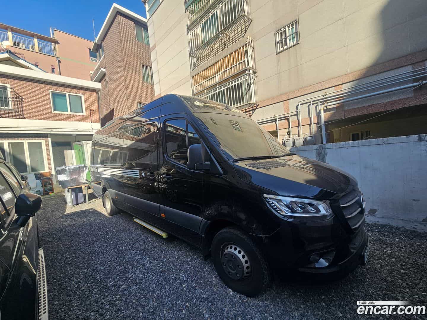 Sprinter Mercedes-Benz 2023.7-OUTER-001