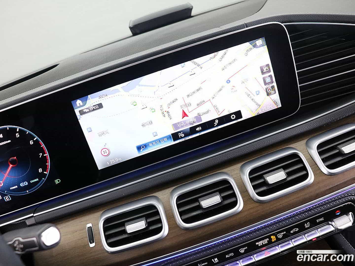 GLE-Class Mercedes-Benz 2021.6-INNER-007