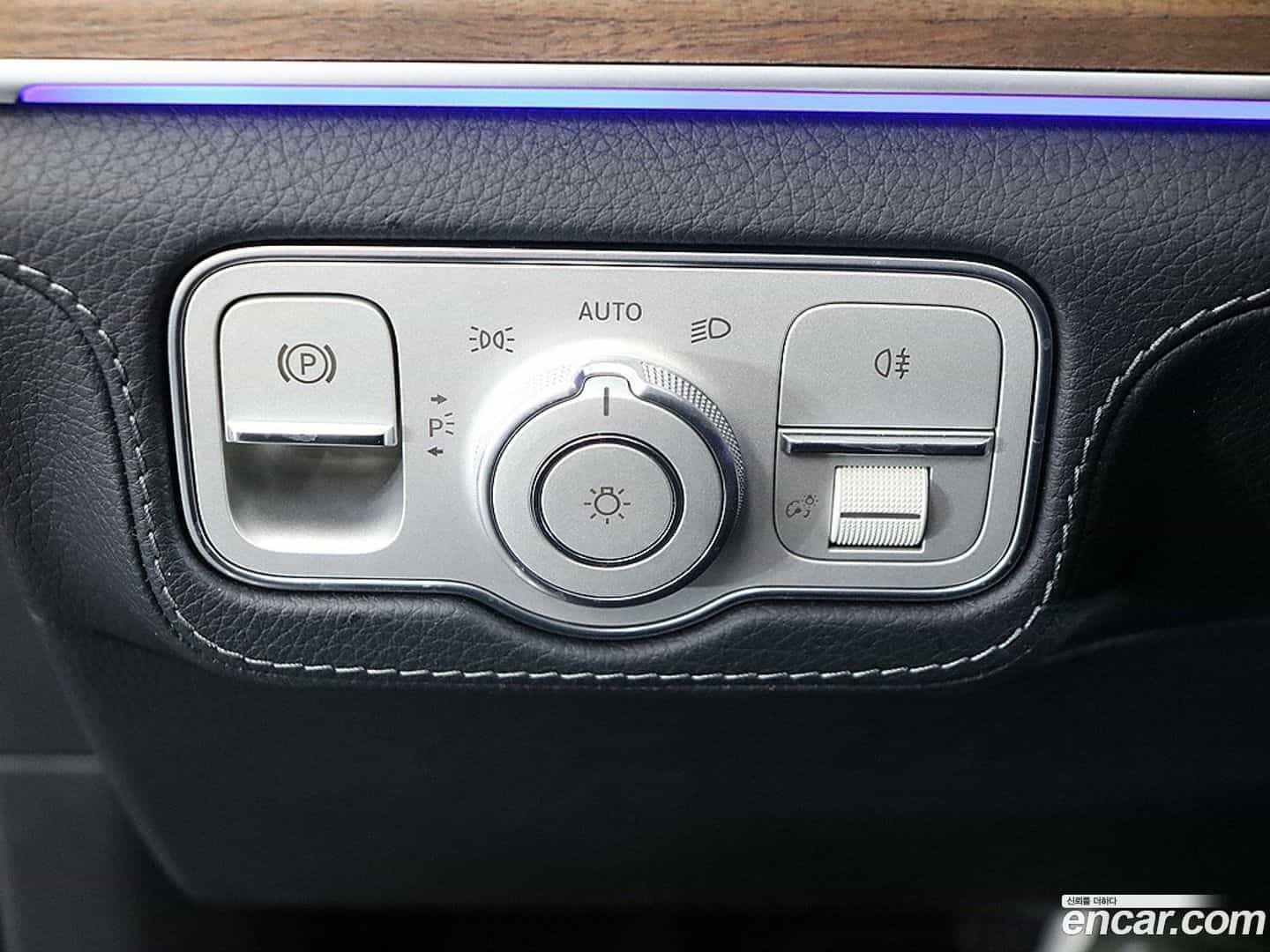 GLE-Class Mercedes-Benz 2021.6-INNER-010
