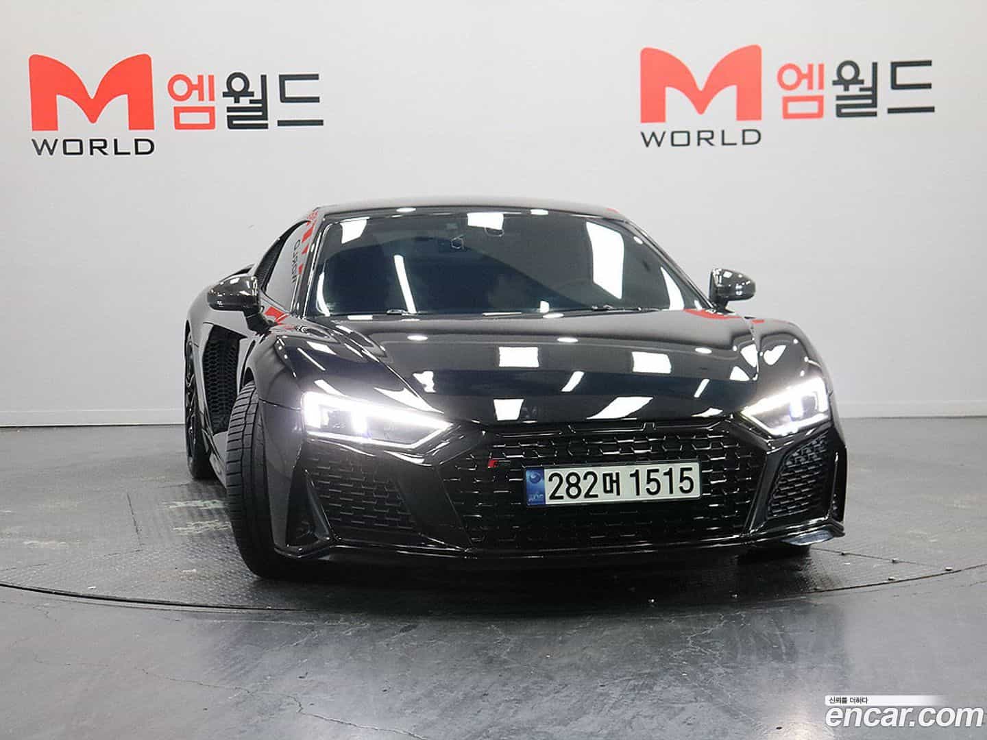 R8 Audi 2017.11-OUTER-002