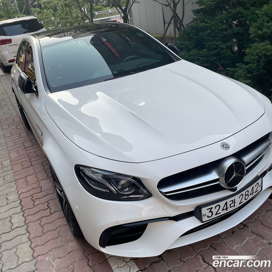 Main__Slider__Photo:E-Class Mercedes-Benz 2019.11-0