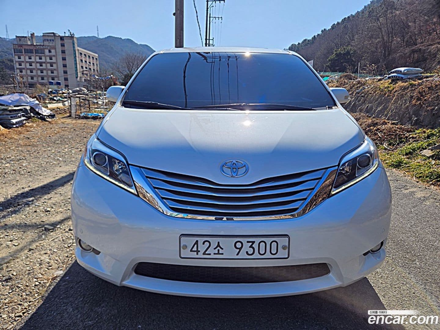 Main__Slider__Photo:Sienna Toyota 2017.11-0