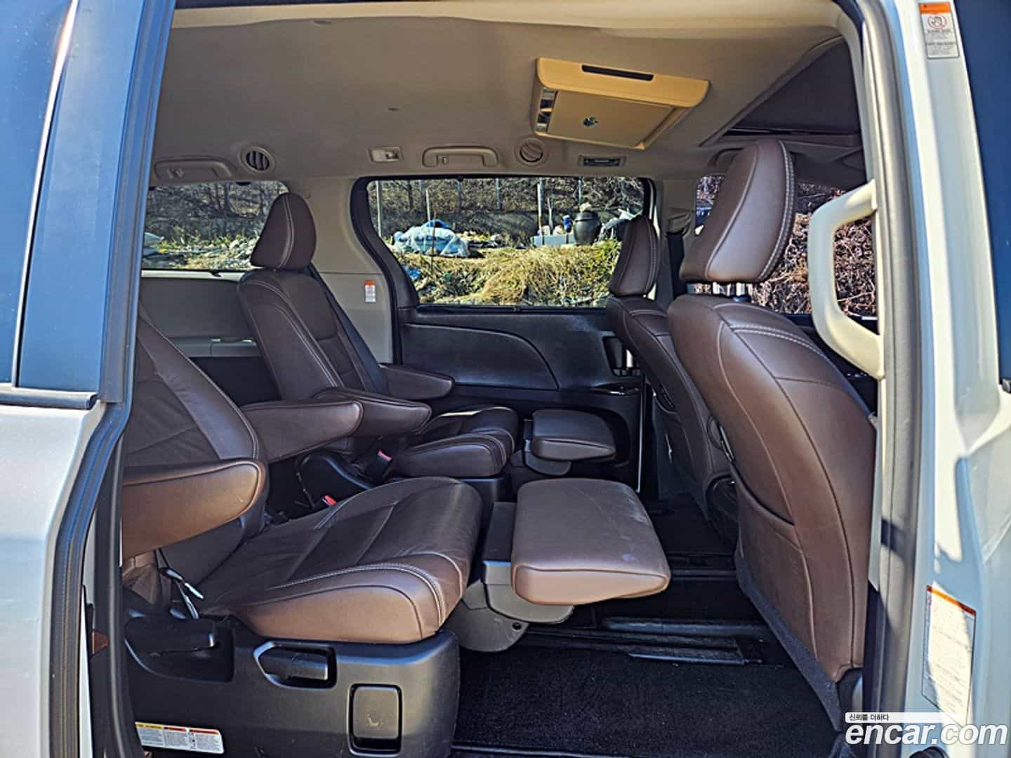 Sienna Toyota 2017.11-INNER-007