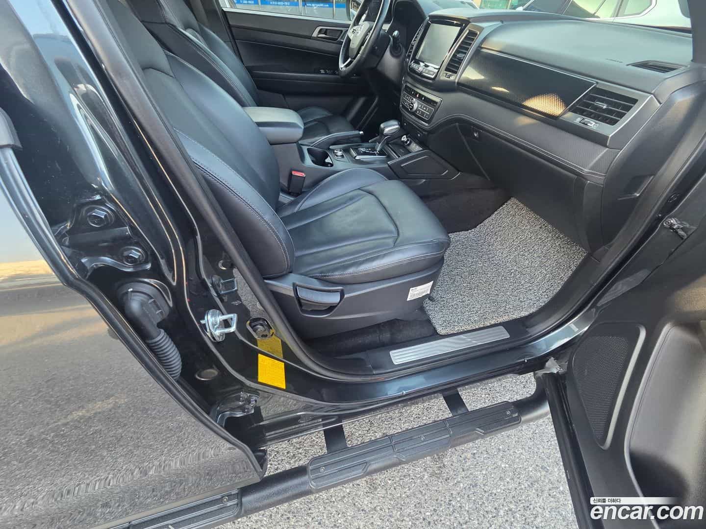 Rexton KG Mobility 2022.1-INNER-010