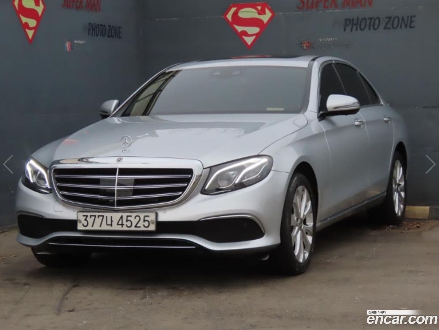 Main__Slider__Photo:E-Class Mercedes-Benz 2020.2-0