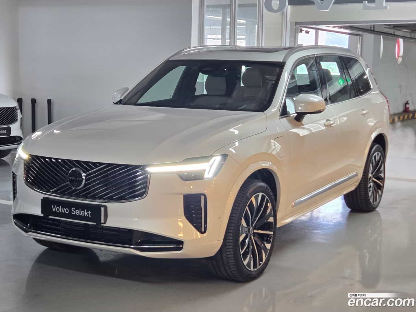 XC90 Volvo 2025.6-OUTER-001