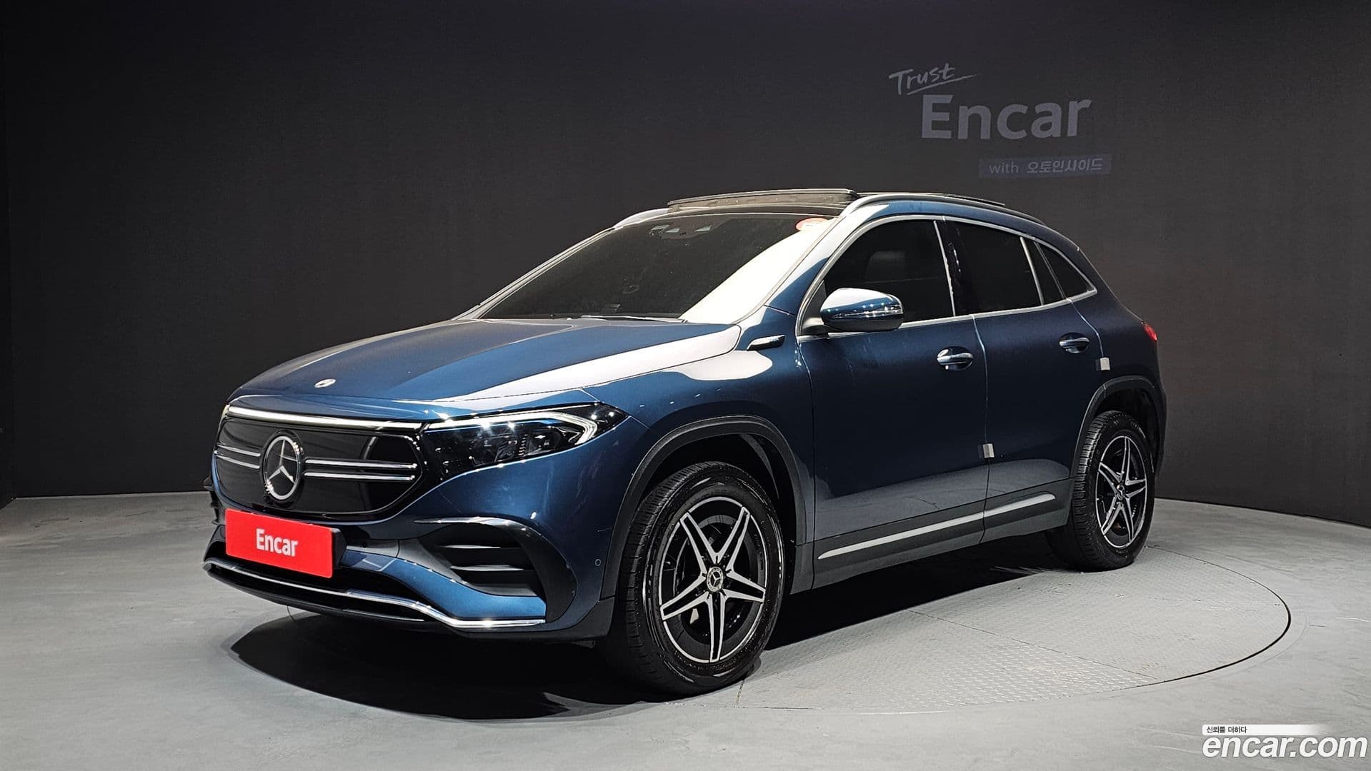 Main__Slider__Photo:EQA Mercedes-Benz 2021.11-0