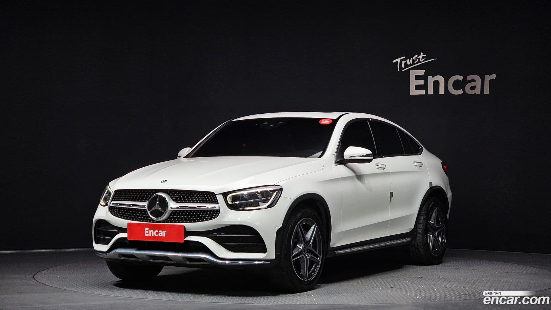 Main__Slider__Photo:GLC-Class Mercedes-Benz 2021.3-0