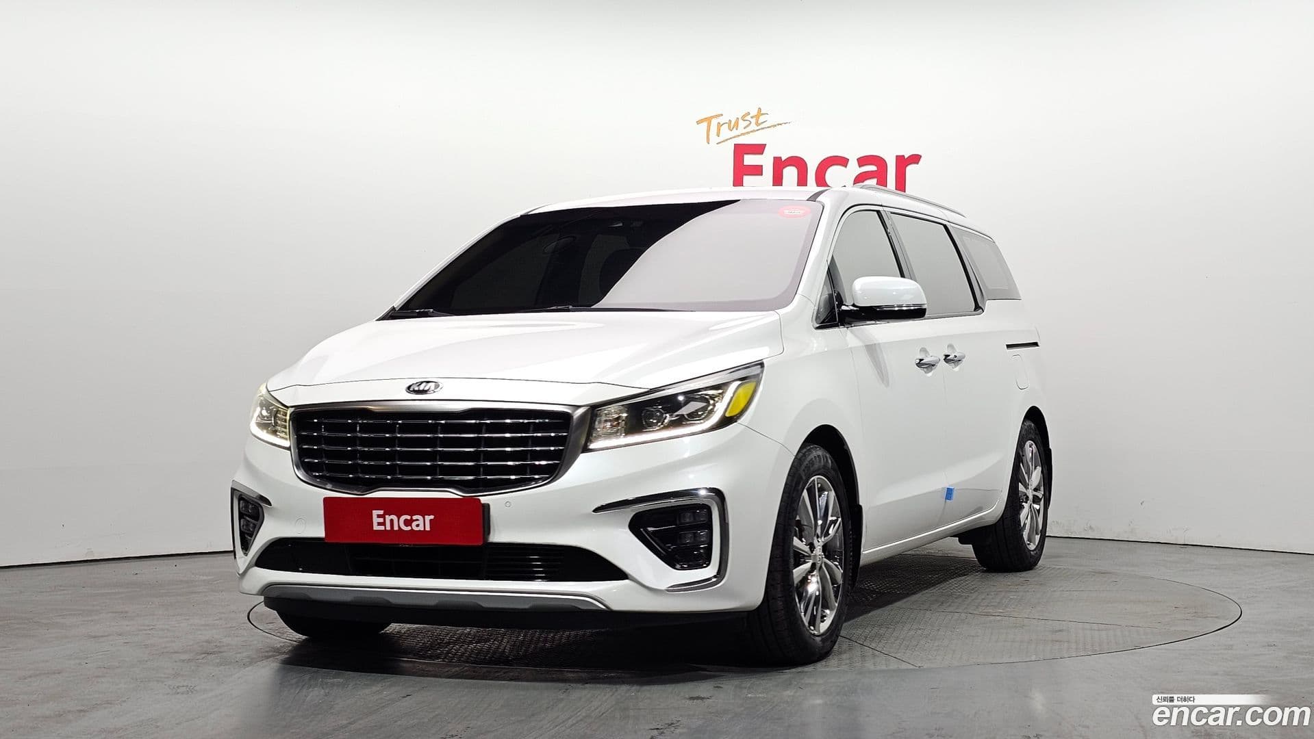 Main__Slider__Photo:Canival Kia 2018.6-0