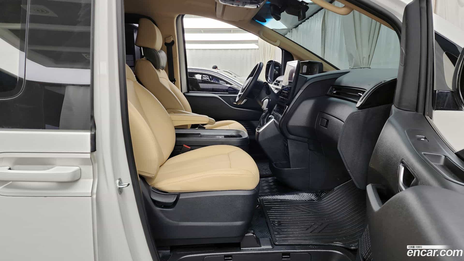 Staria Hyundai 2024.6-OPTION-015