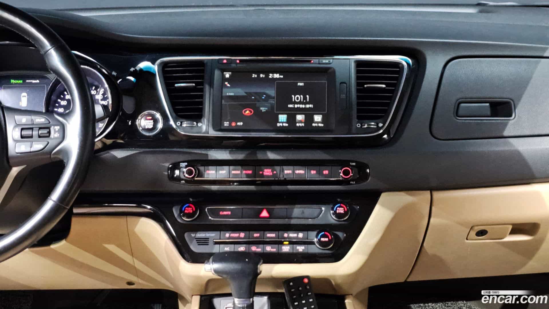 Canival Kia 2017.8-OPTION-018