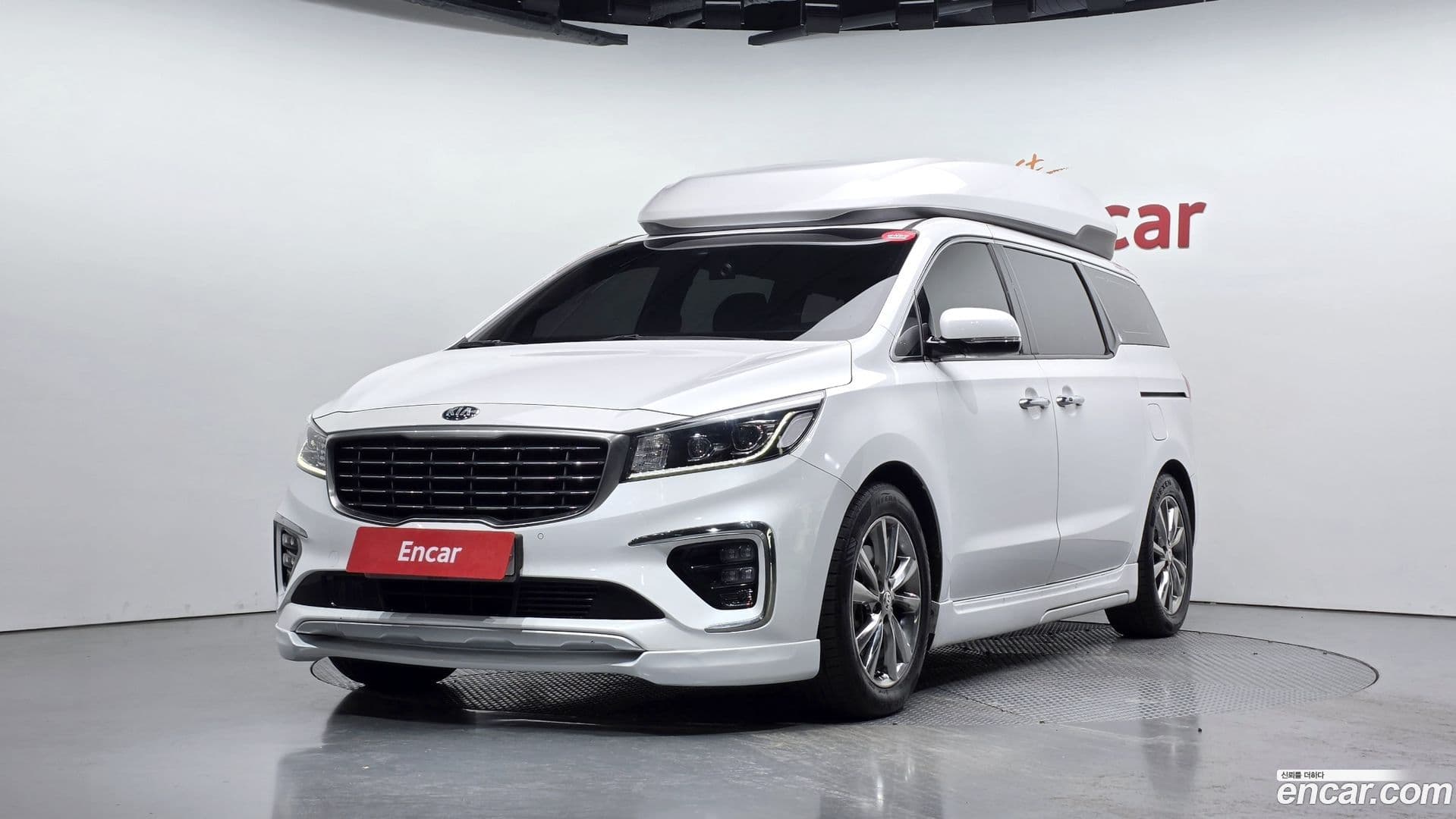 Main__Slider__Photo:Canival Kia 2019.8-0