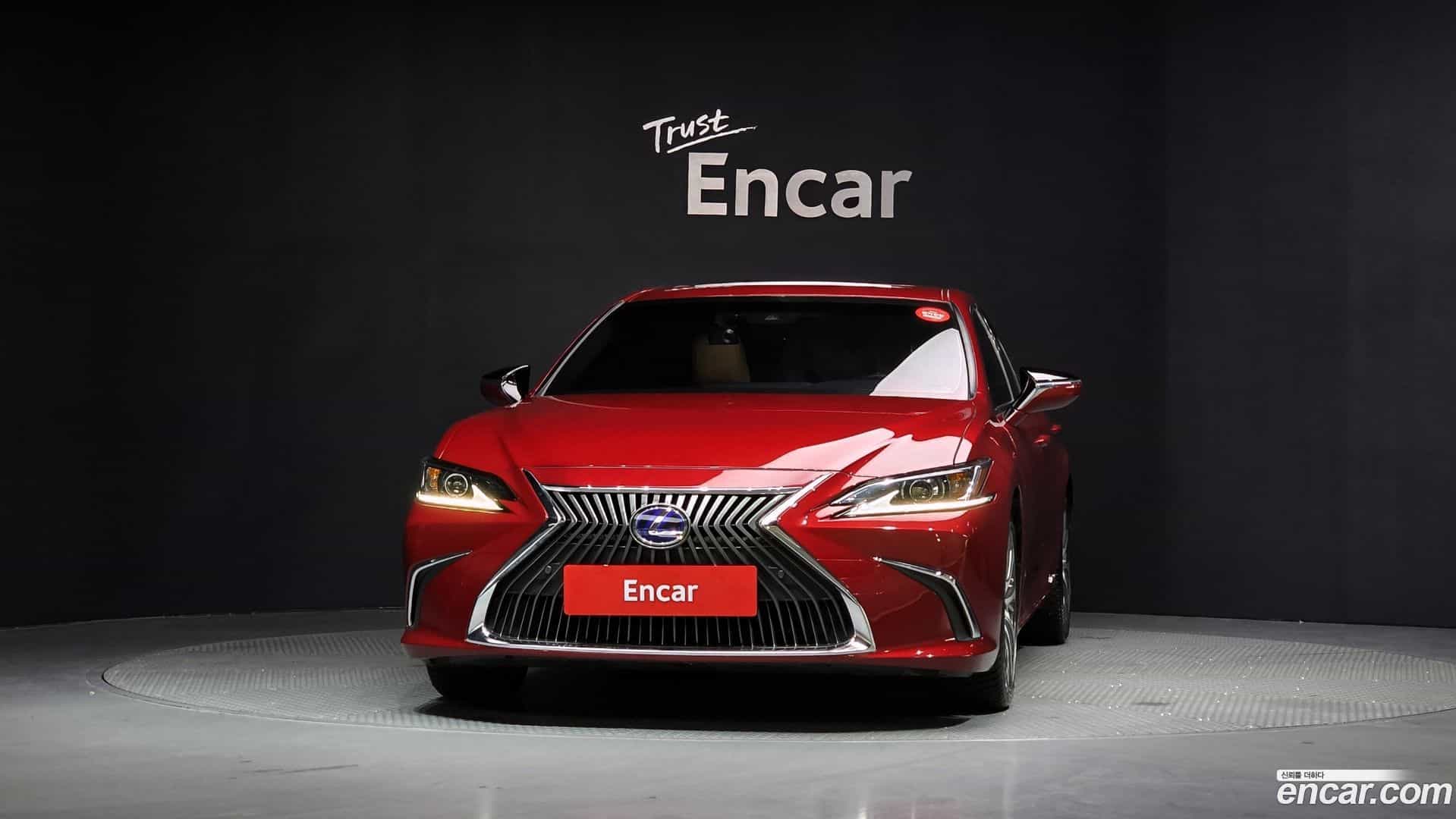 ES Lexus 2018.10-OUTER-003