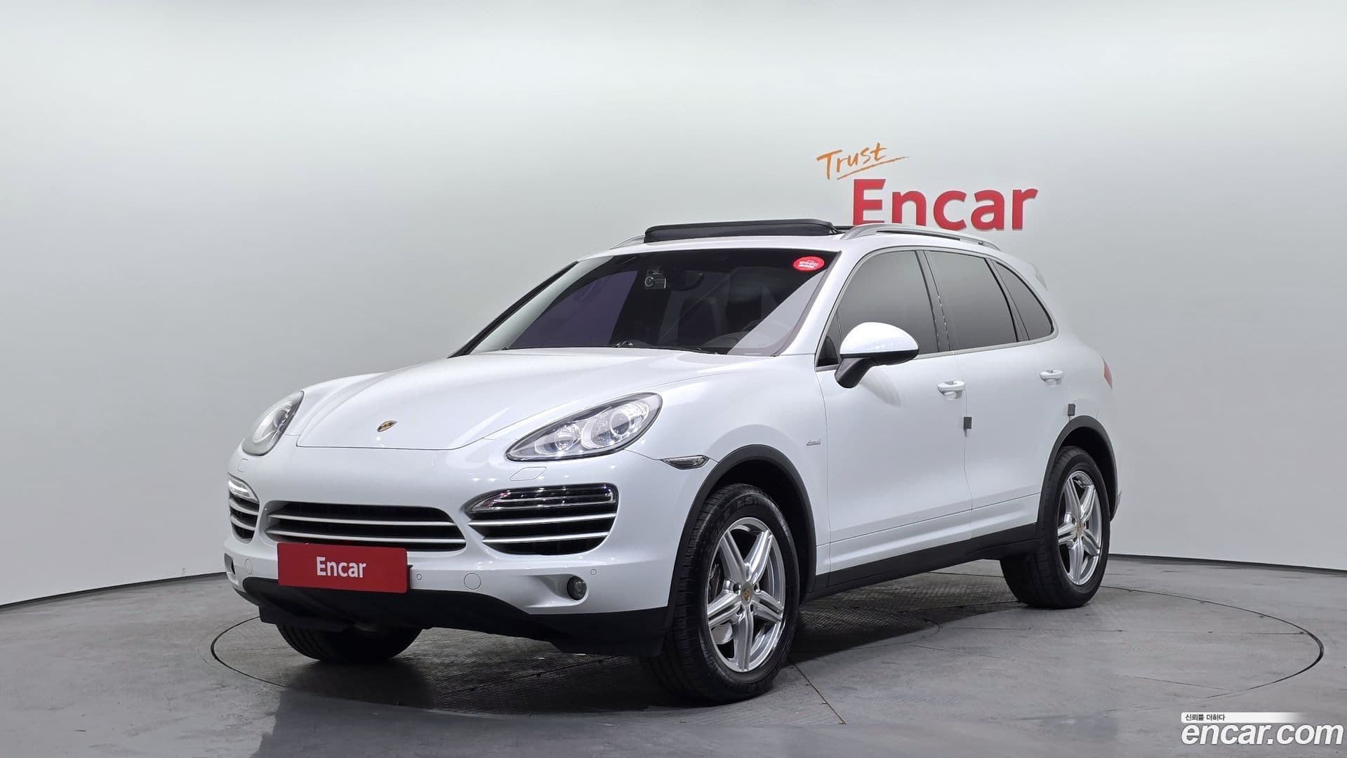 Main__Slider__Photo:Cayenne Porsche 2014.4-0