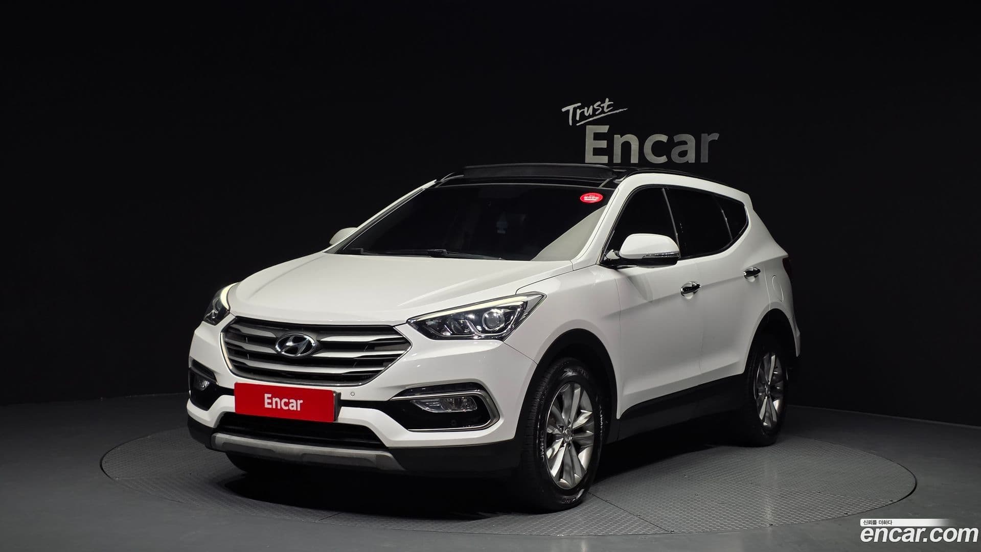 Main__Slider__Photo:Santafe Hyundai 2018.1-0