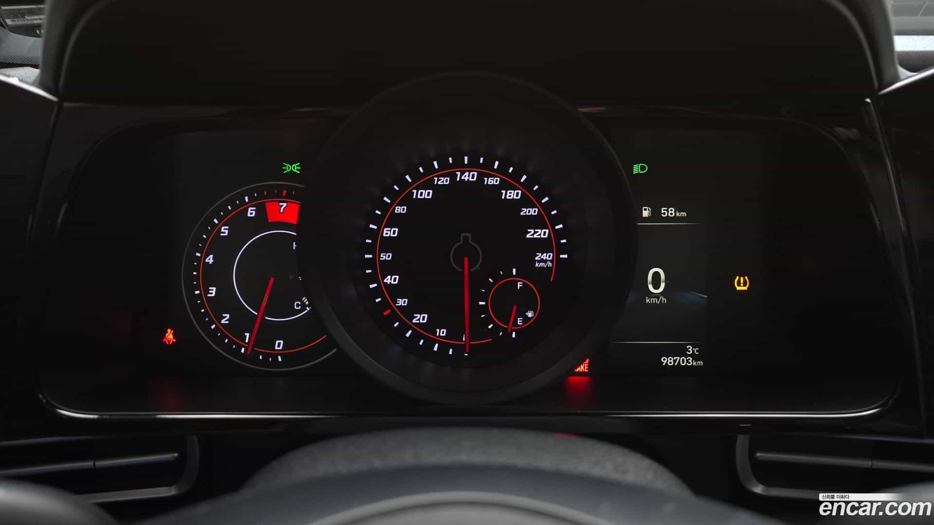 AVANTE Hyundai 2022.0-INNER-008