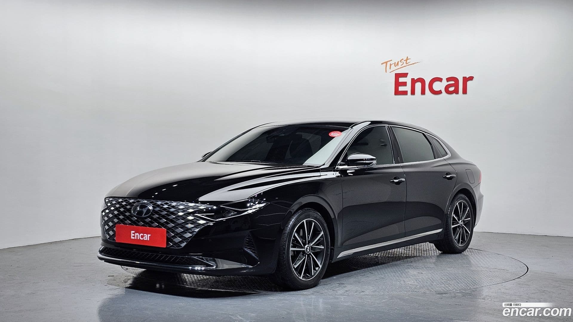 Main__Slider__Photo:Grandeur Hyundai 2022.1-0