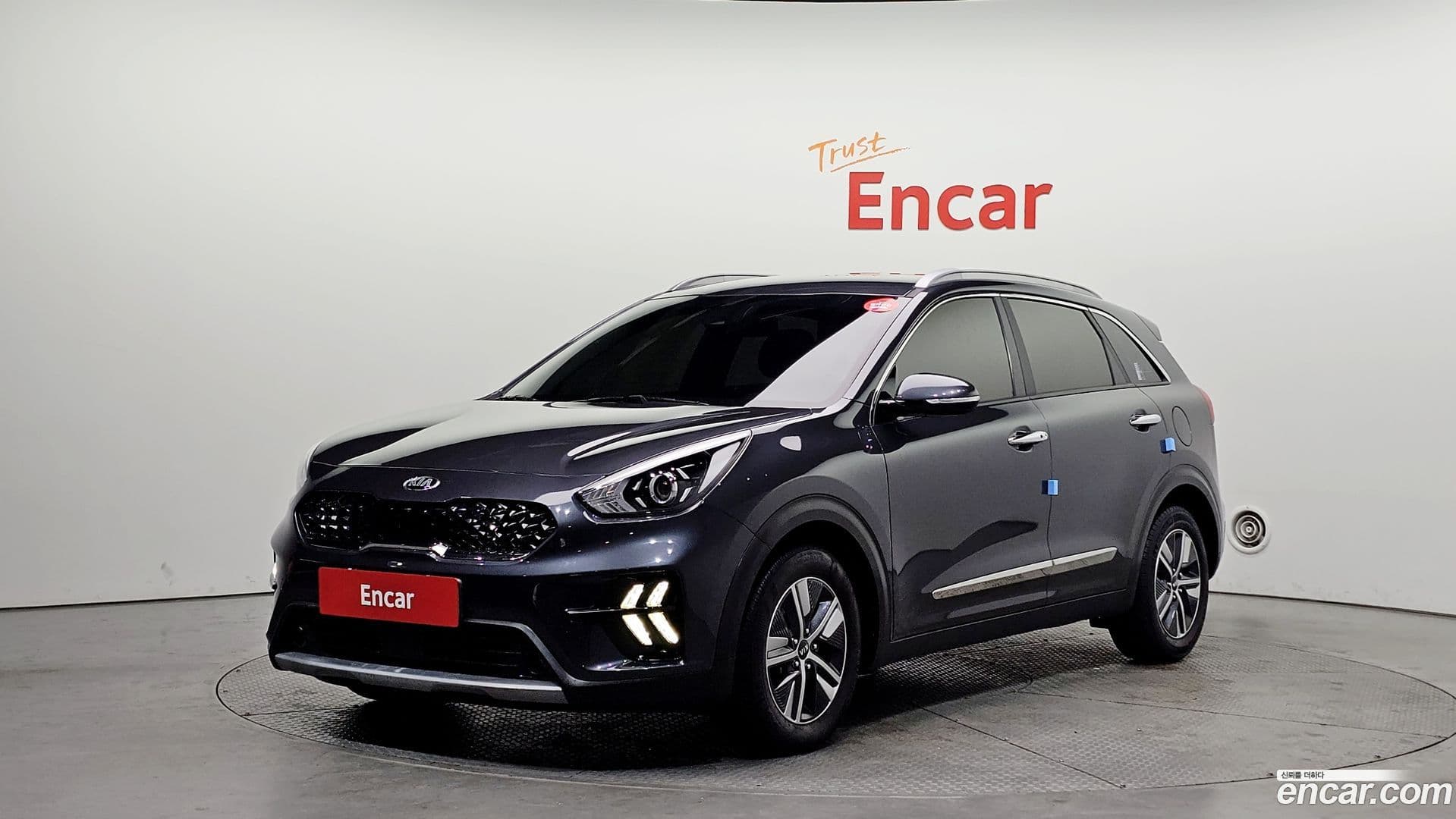 Main__Slider__Photo:Niro Kia 2021.0-0