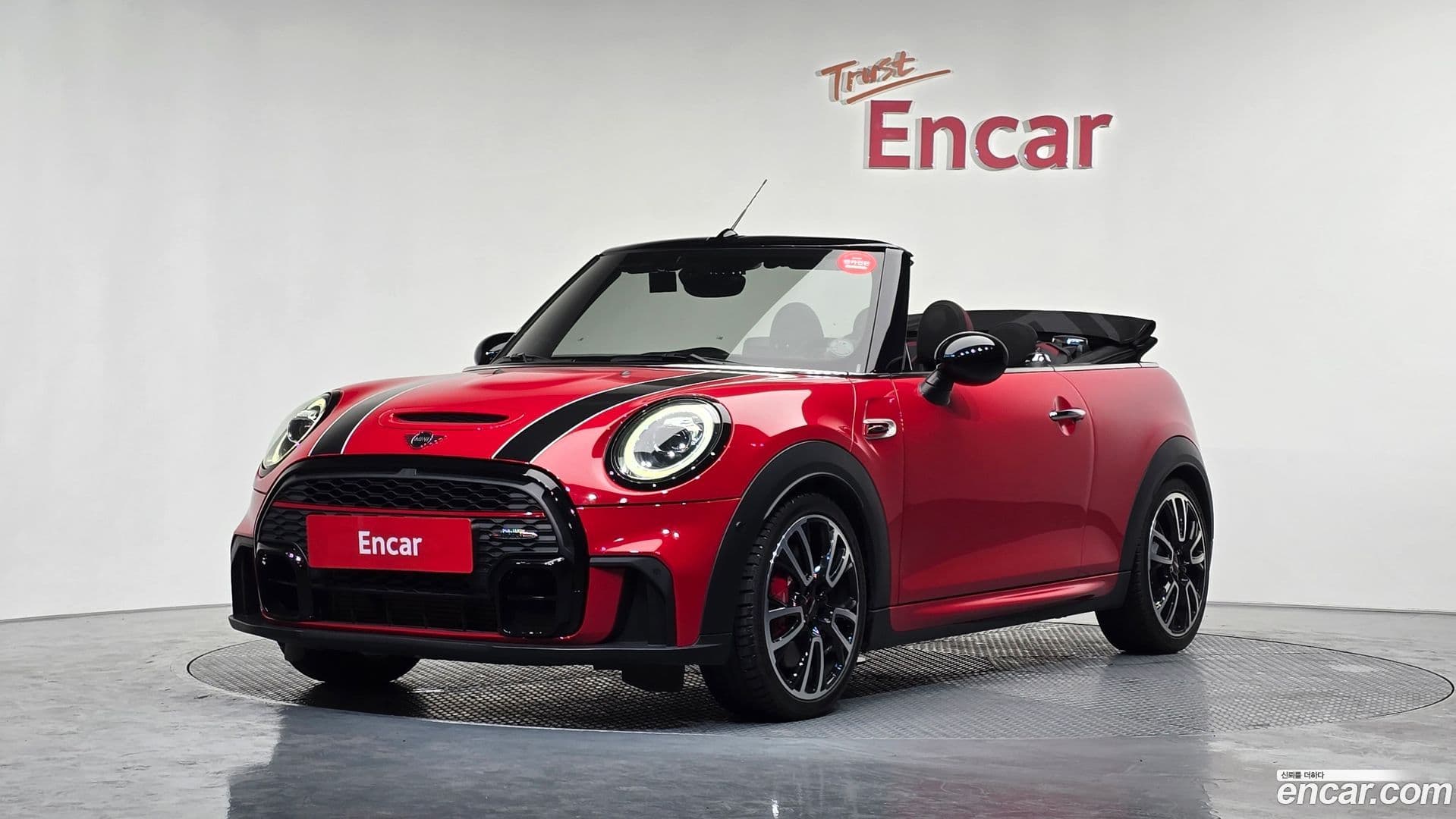 Main__Slider__Photo:Cooper Convertible Mini 2019.7-0