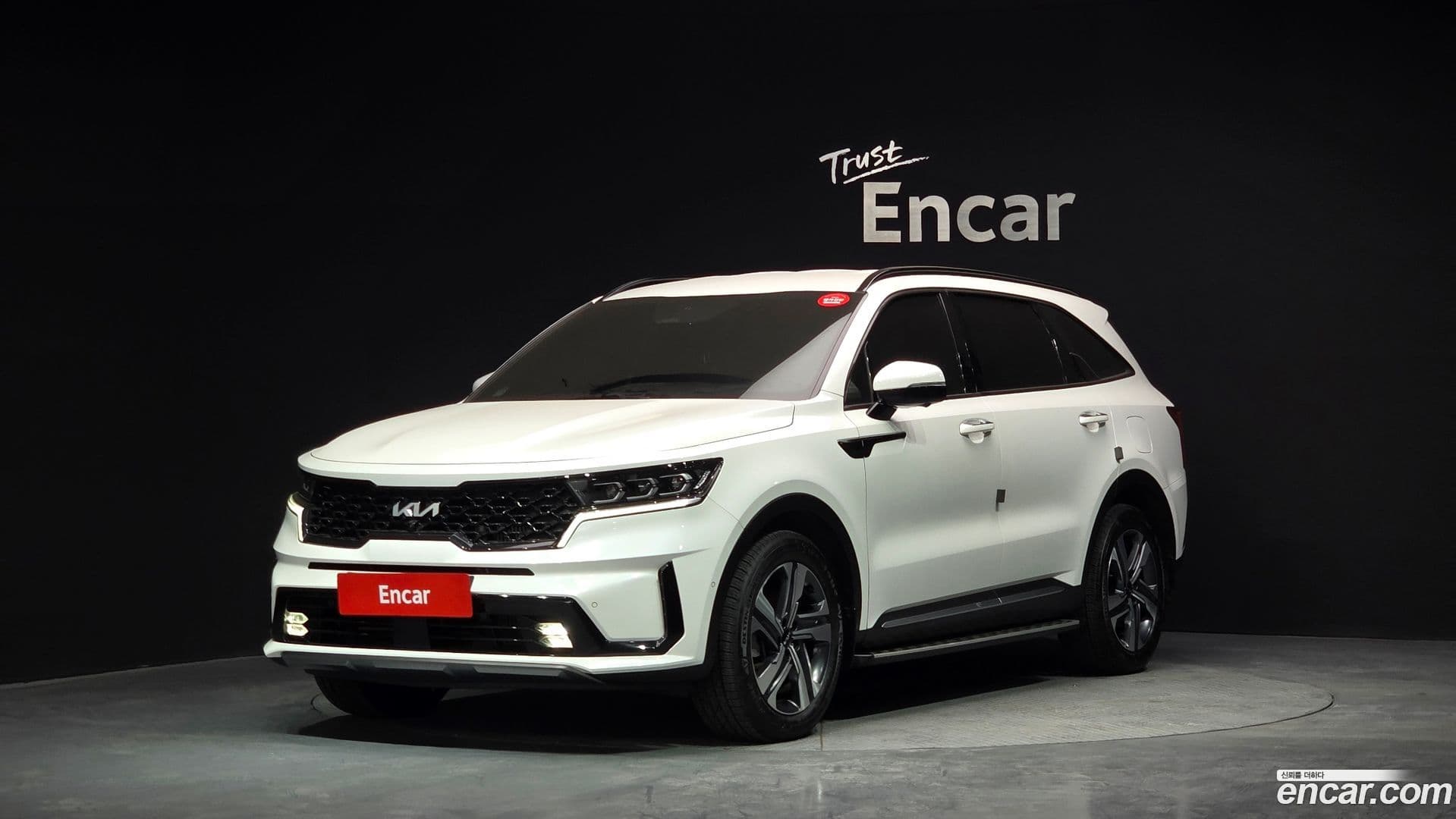 Main__Slider__Photo:Sorento Kia 2021.6-0