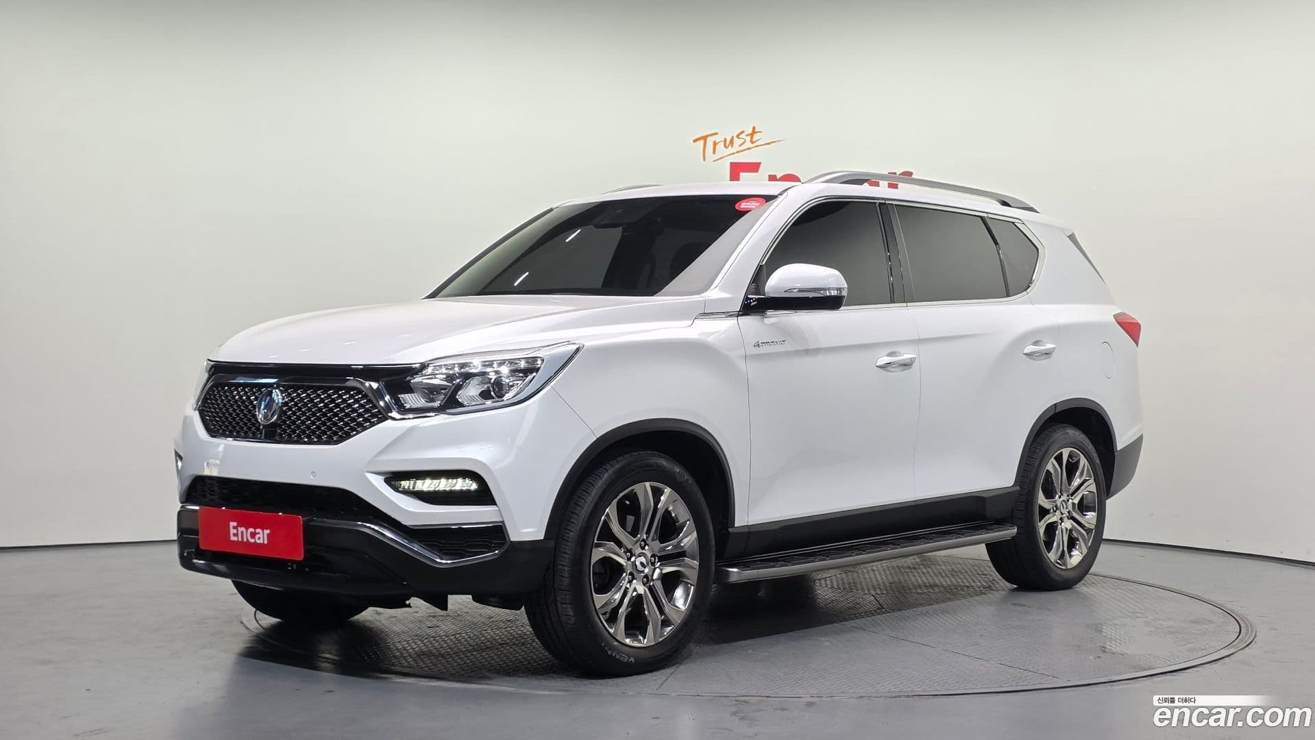 Main__Slider__Photo:Rexton KG Mobility 2018.7-0