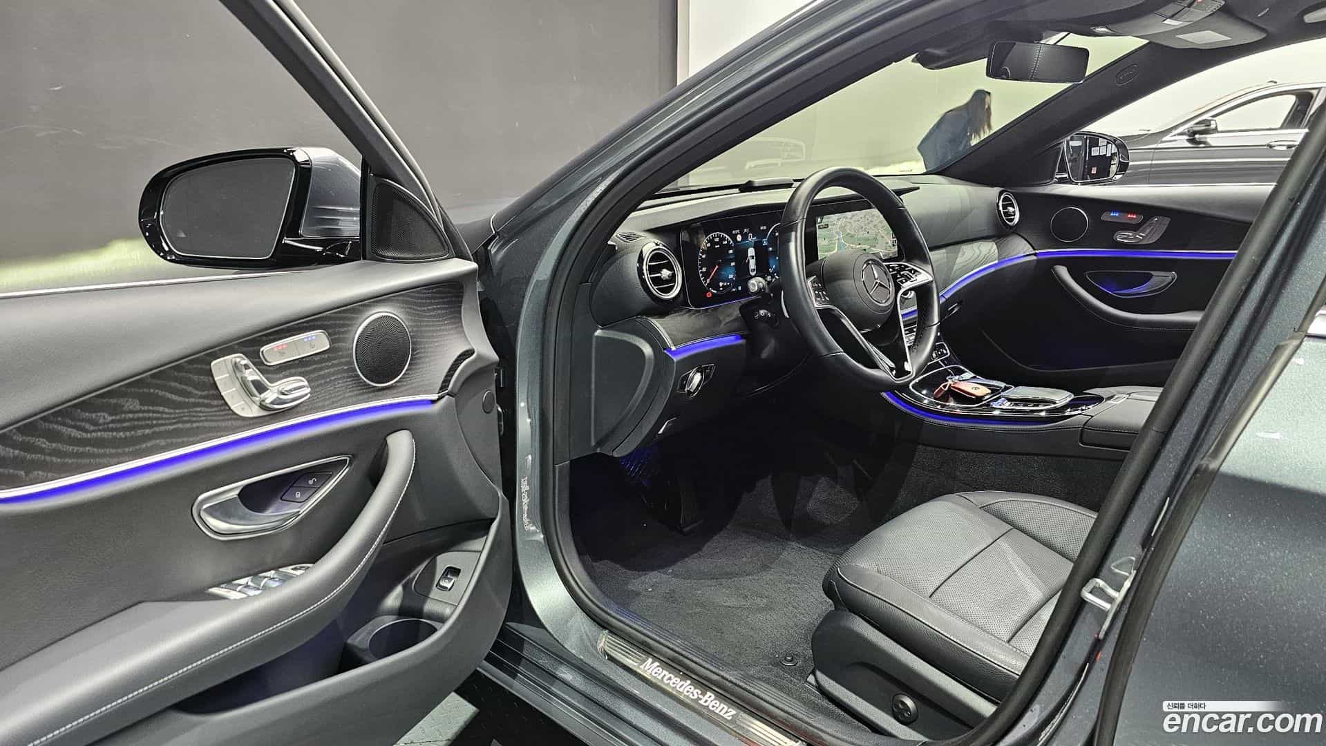 E-Class Mercedes-Benz 2021.11-OPTION-015