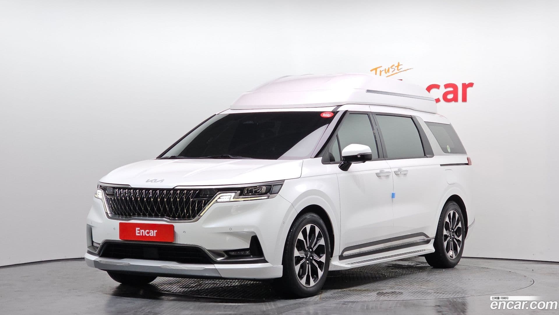 Main__Slider__Photo:Canival Kia 2022.1-0