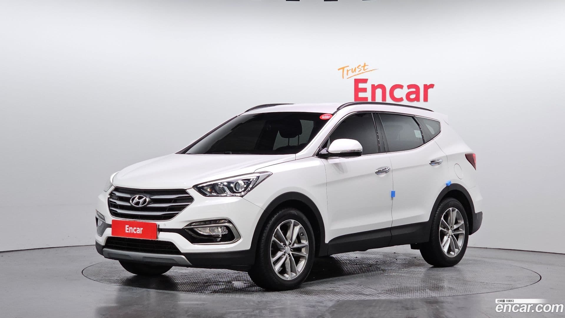 Main__Slider__Photo:Santafe Hyundai 2016.2-0