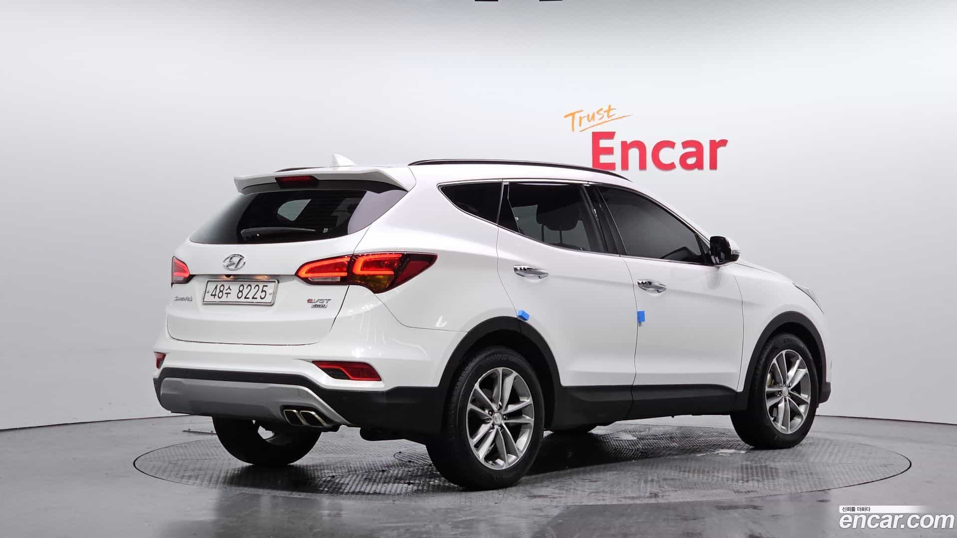 Santafe Hyundai 2016.2-OUTER-002