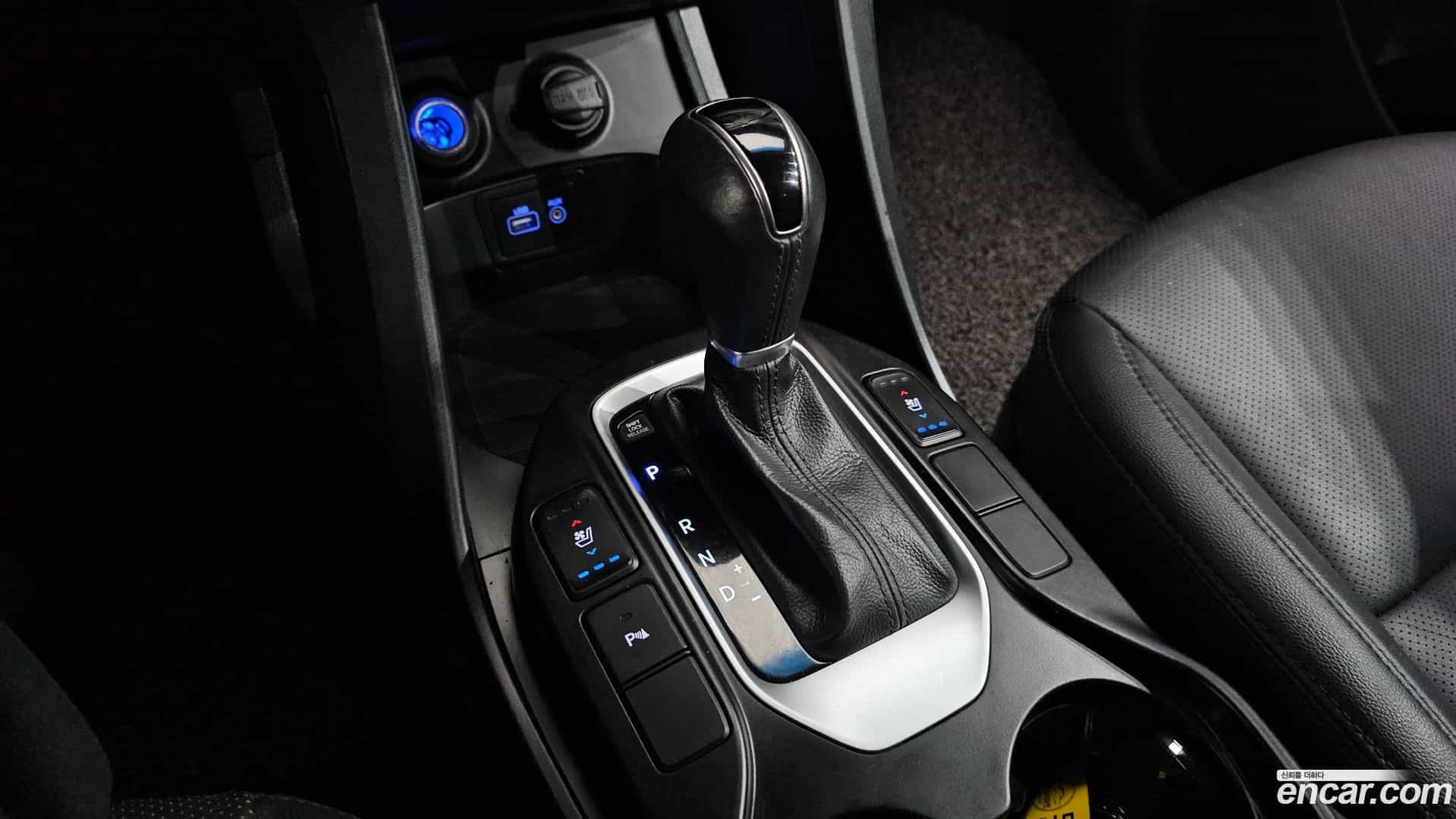 Santafe Hyundai 2016.2-INNER-009
