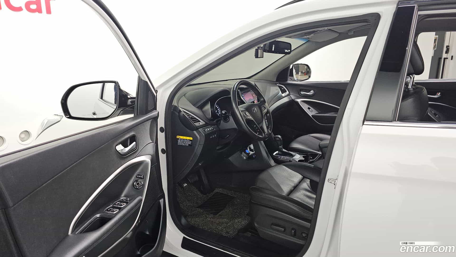 Santafe Hyundai 2016.2-INNER-010