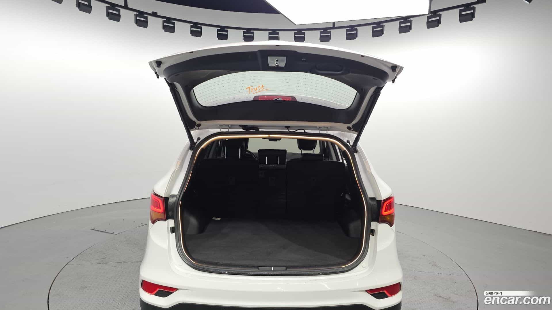 Santafe Hyundai 2016.2-OPTION-024