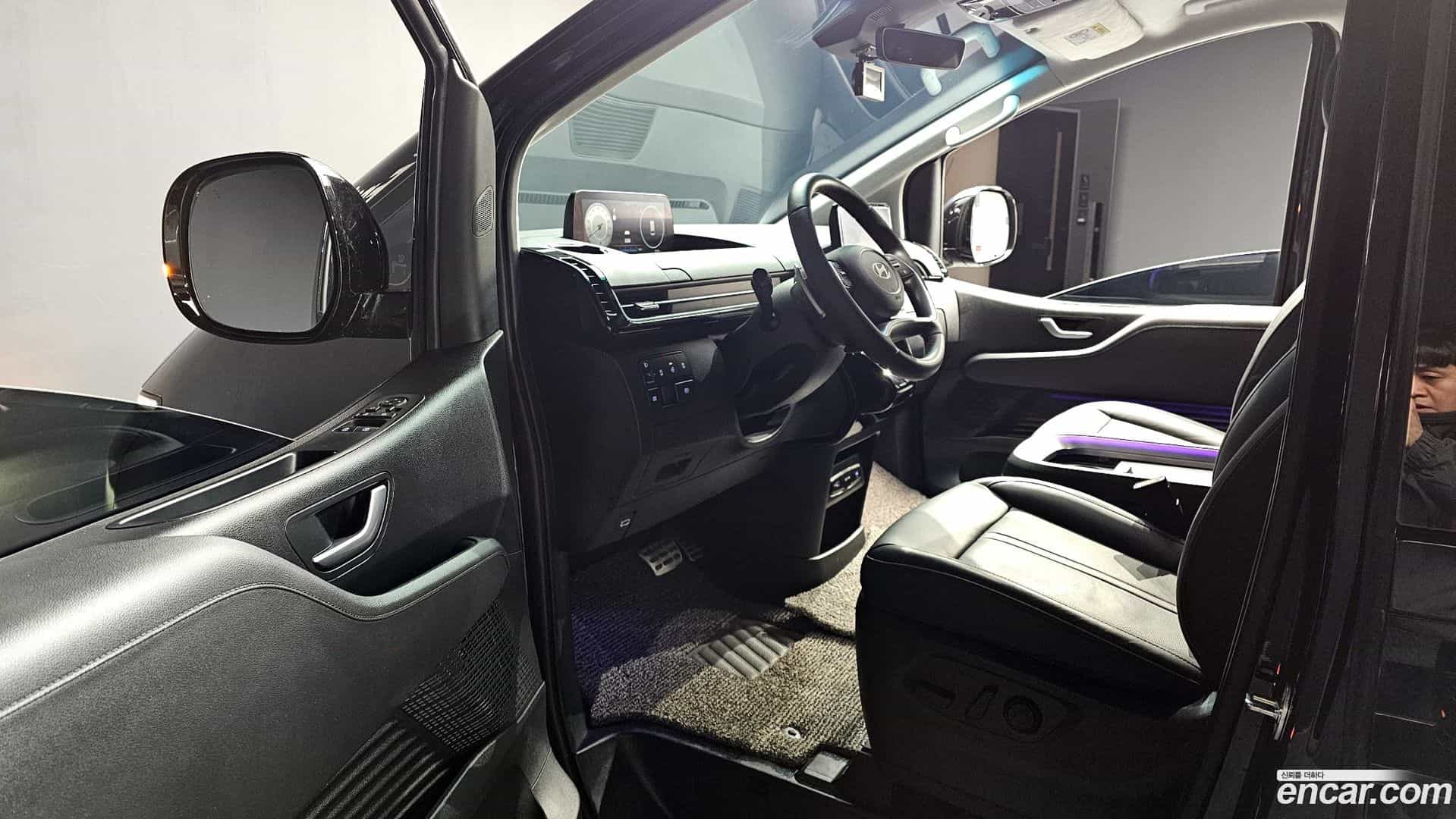 Staria Hyundai 2024.8-OPTION-017