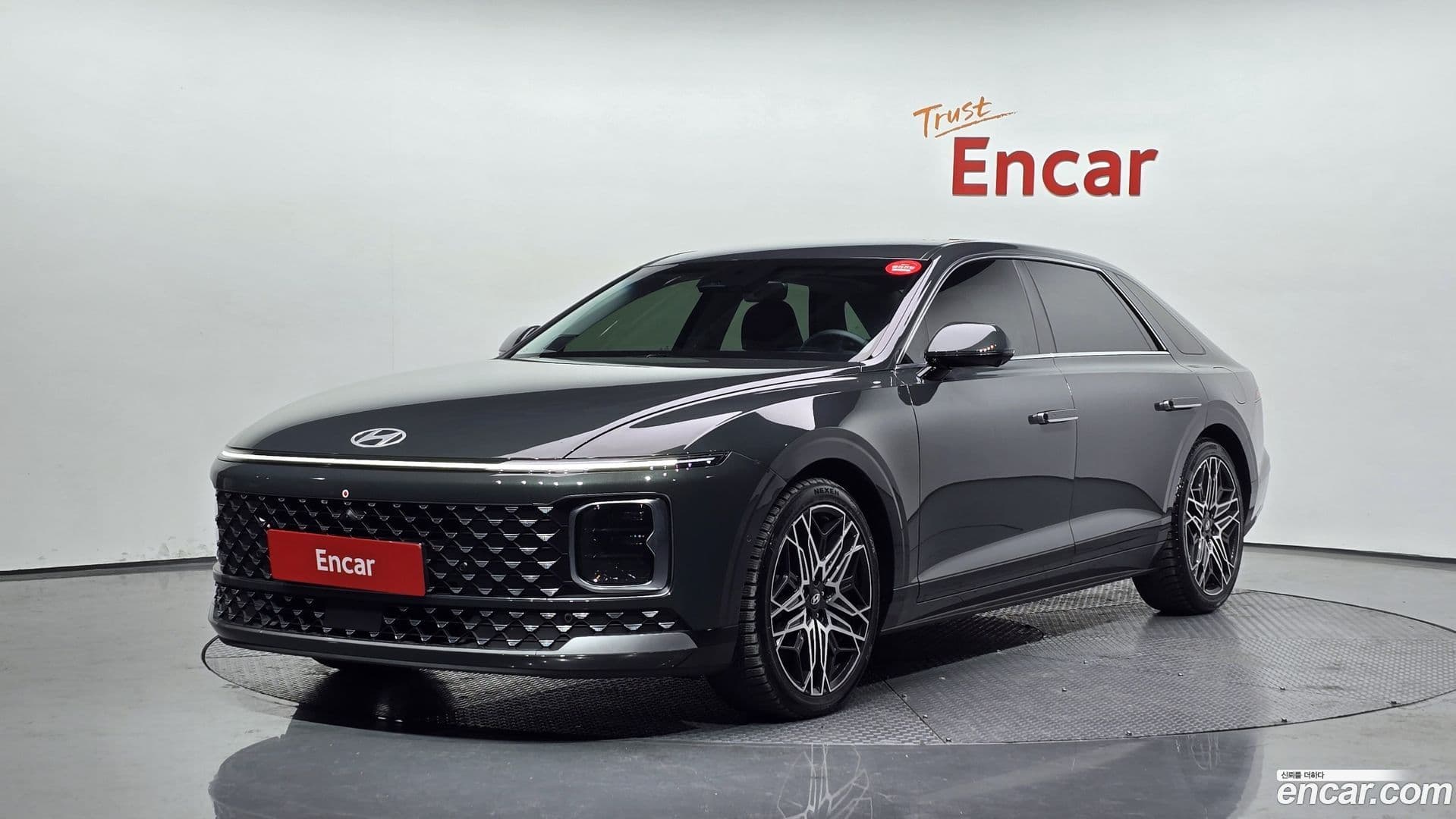 Main__Slider__Photo:Grandeur Hyundai 2023.2-0