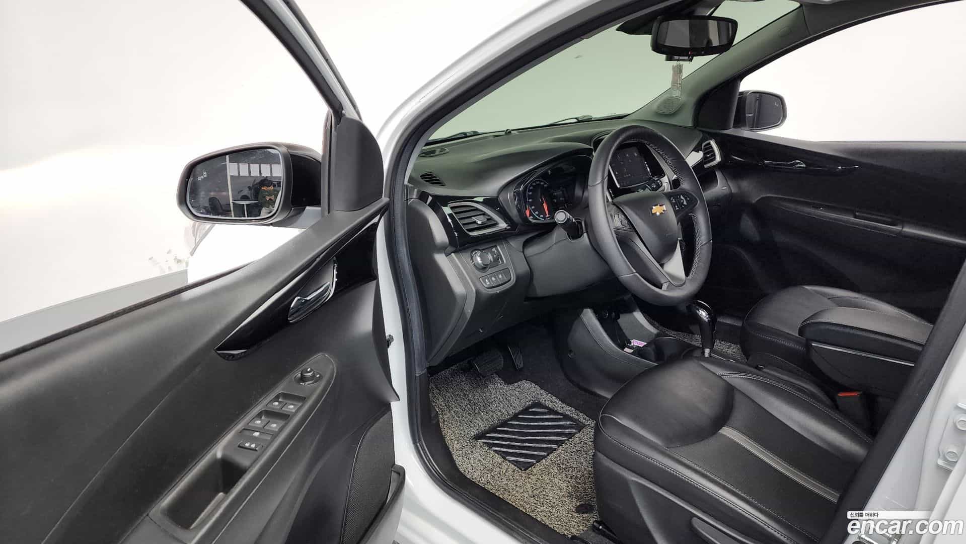 Spark Chevrolet 2021.4-INNER-010