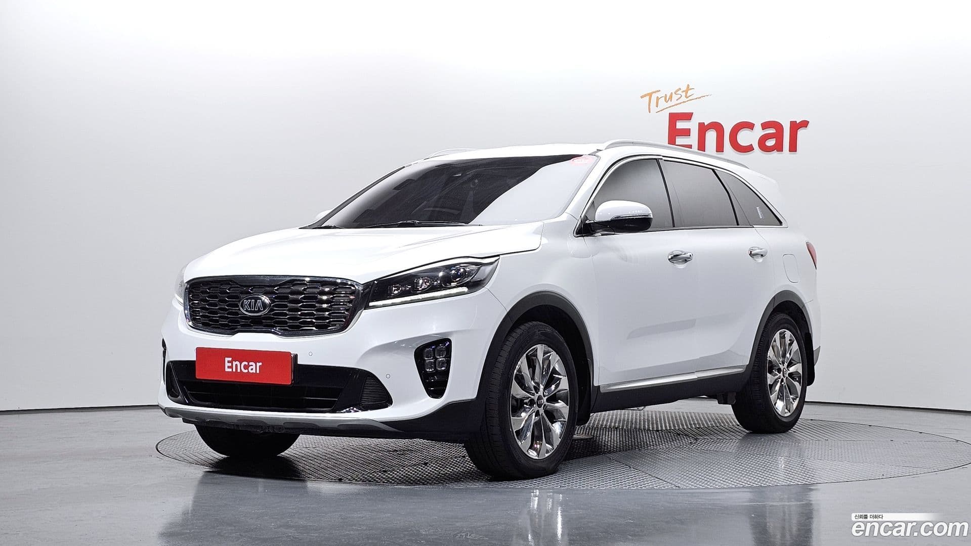 Main__Slider__Photo:Sorento Kia 2019.3-0