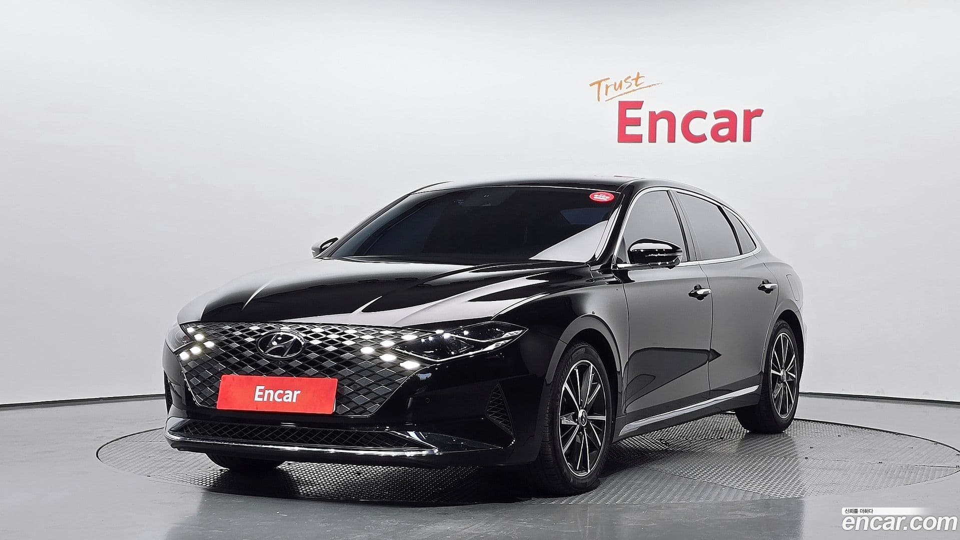 Main__Slider__Photo:Grandeur Hyundai 2020.9-0