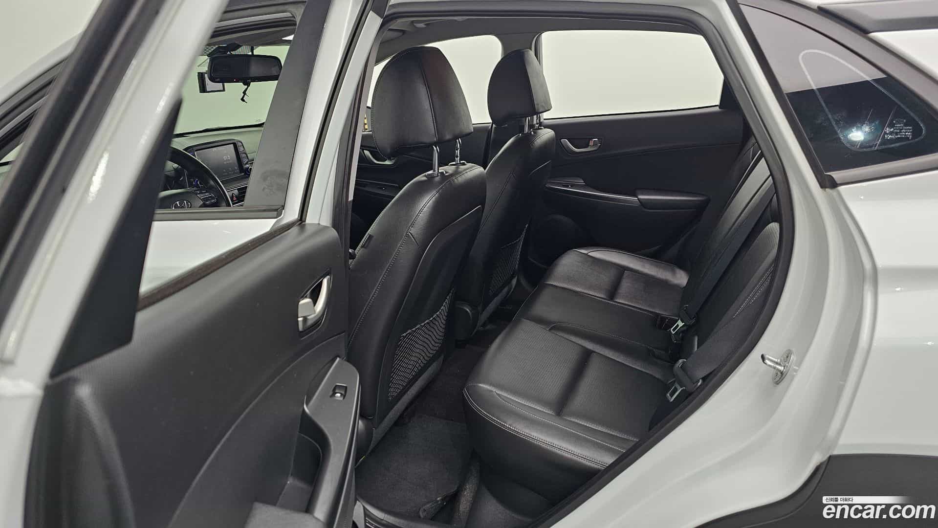 Kona Hyundai 2017.8-OPTION-016