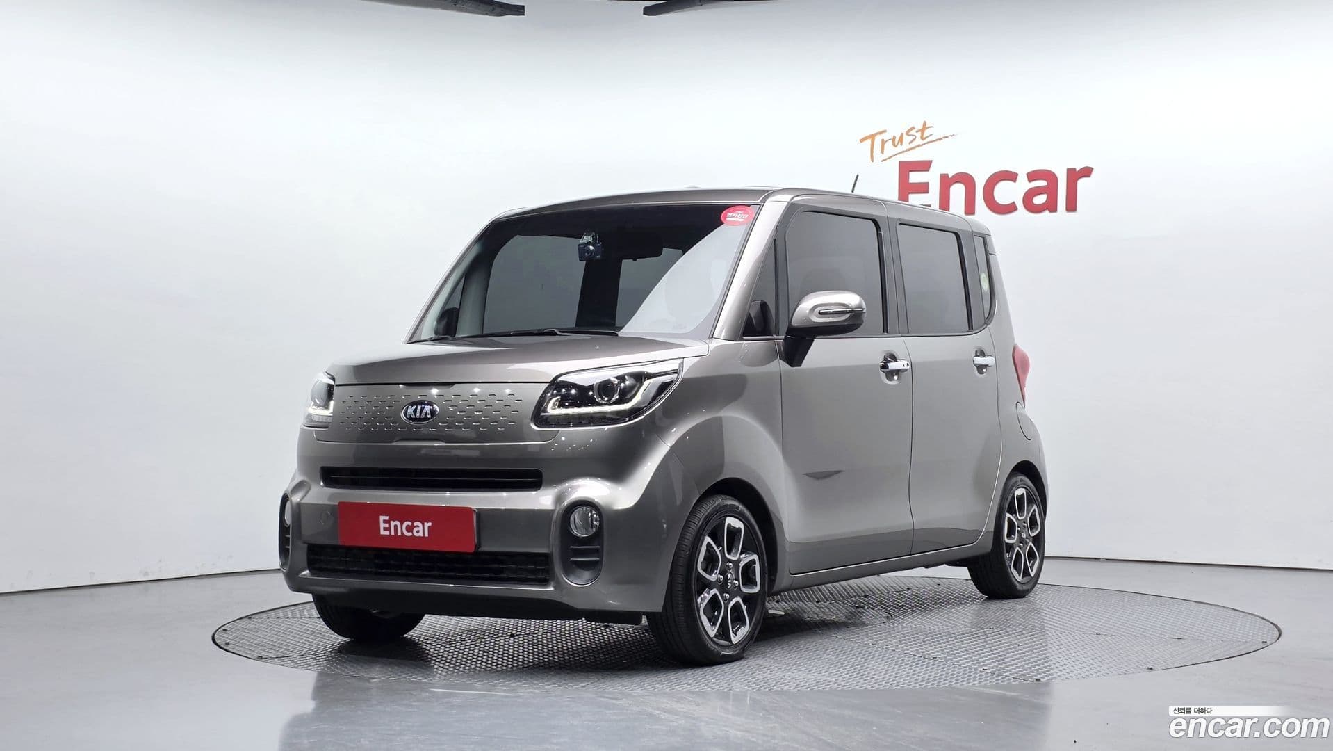 Main__Slider__Photo:RAY Kia 2019.4-0