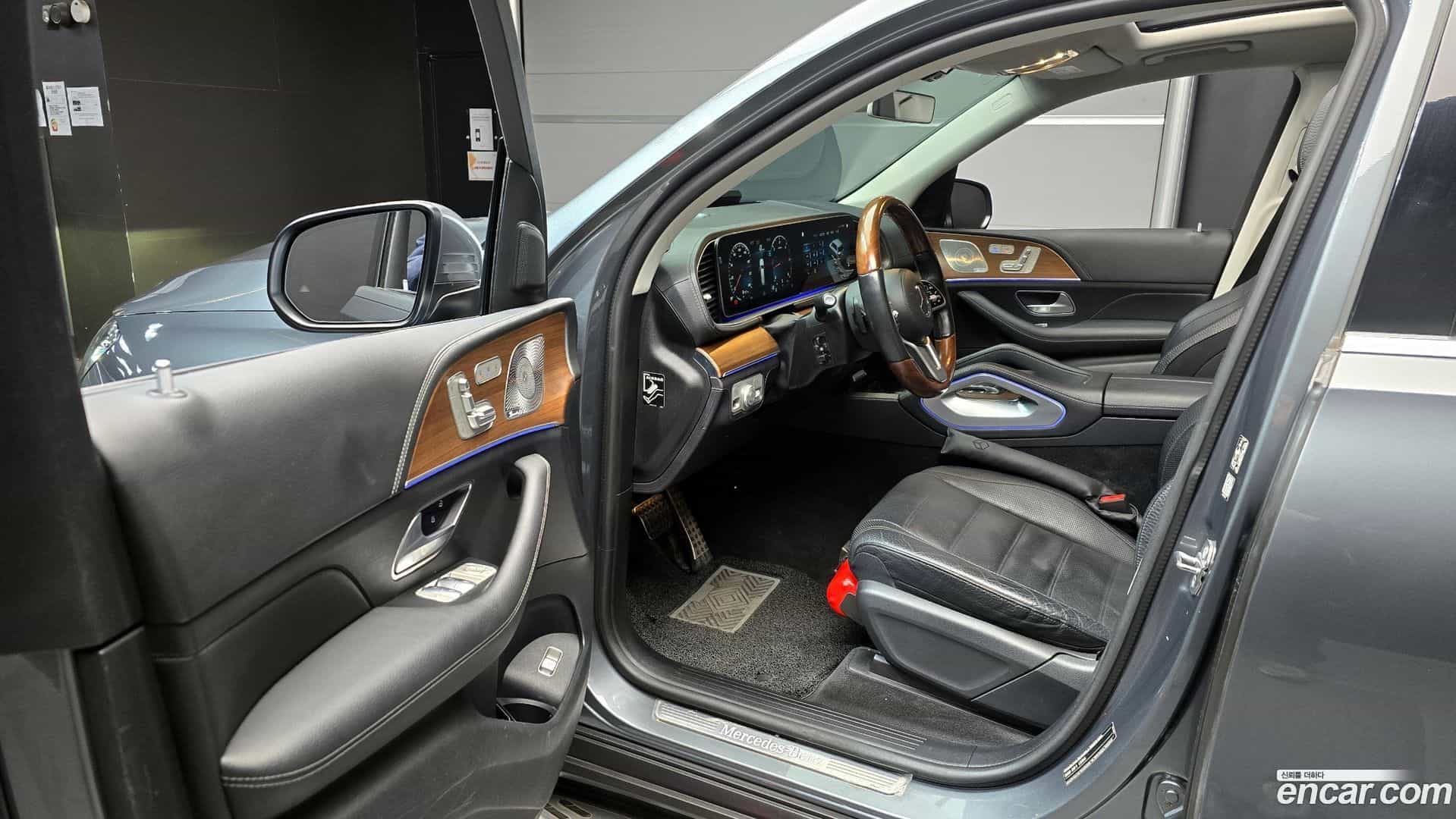 GLS-Class Mercedes-Benz 2020.11-OPTION-015