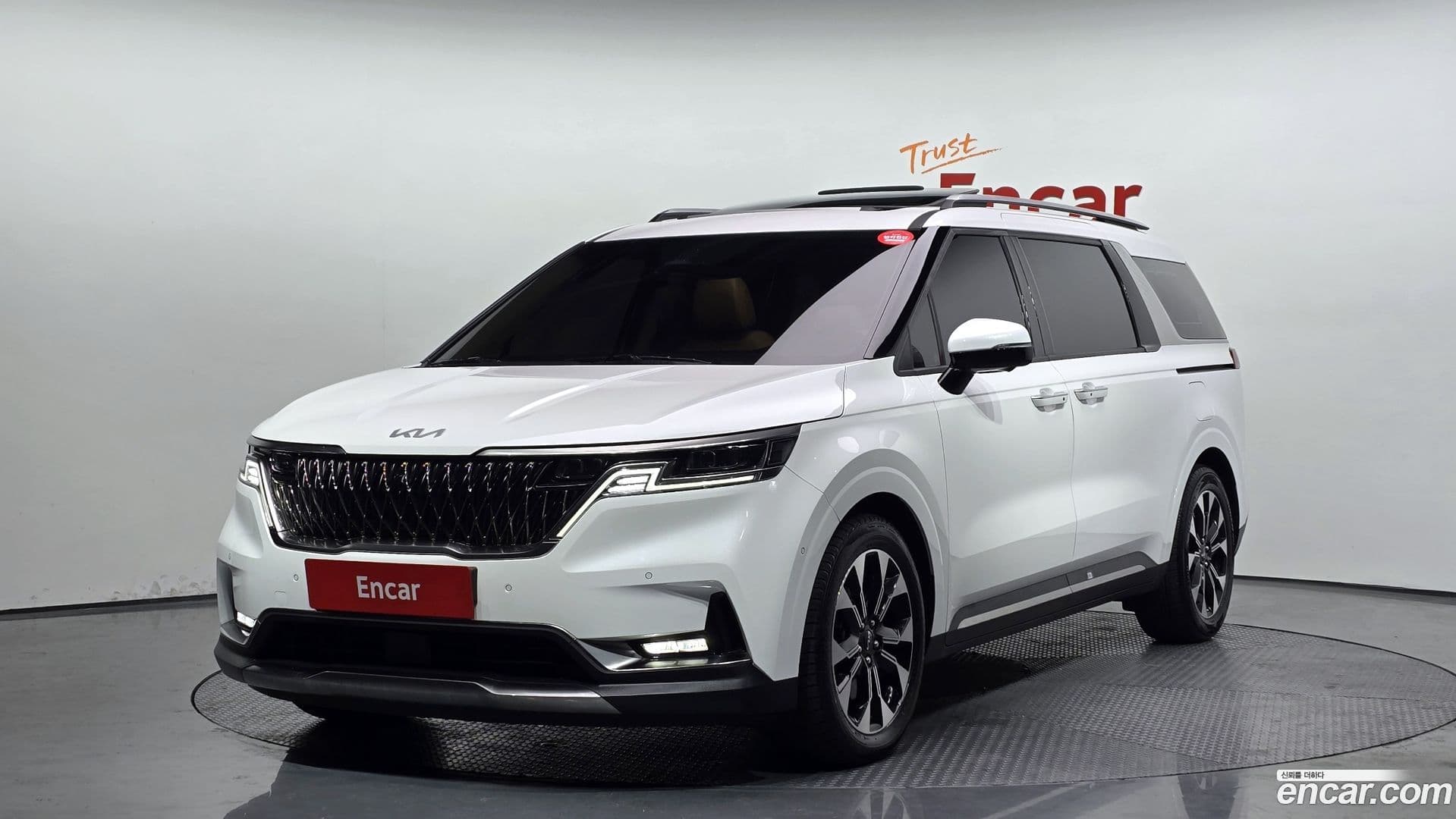 Main__Slider__Photo:Canival Kia 2021.11-0