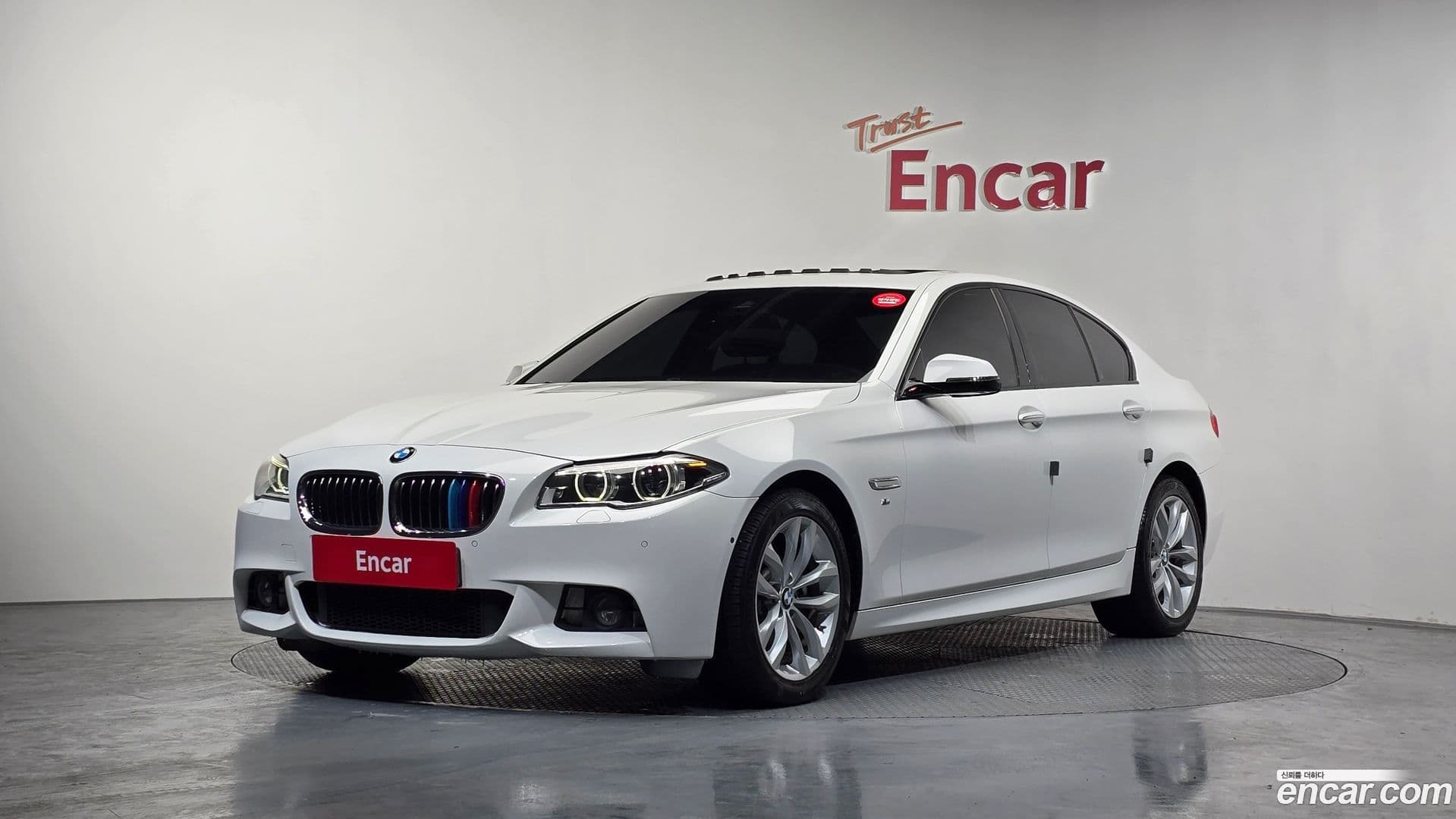 Main__Slider__Photo:5-Series BMW 2015.10-0