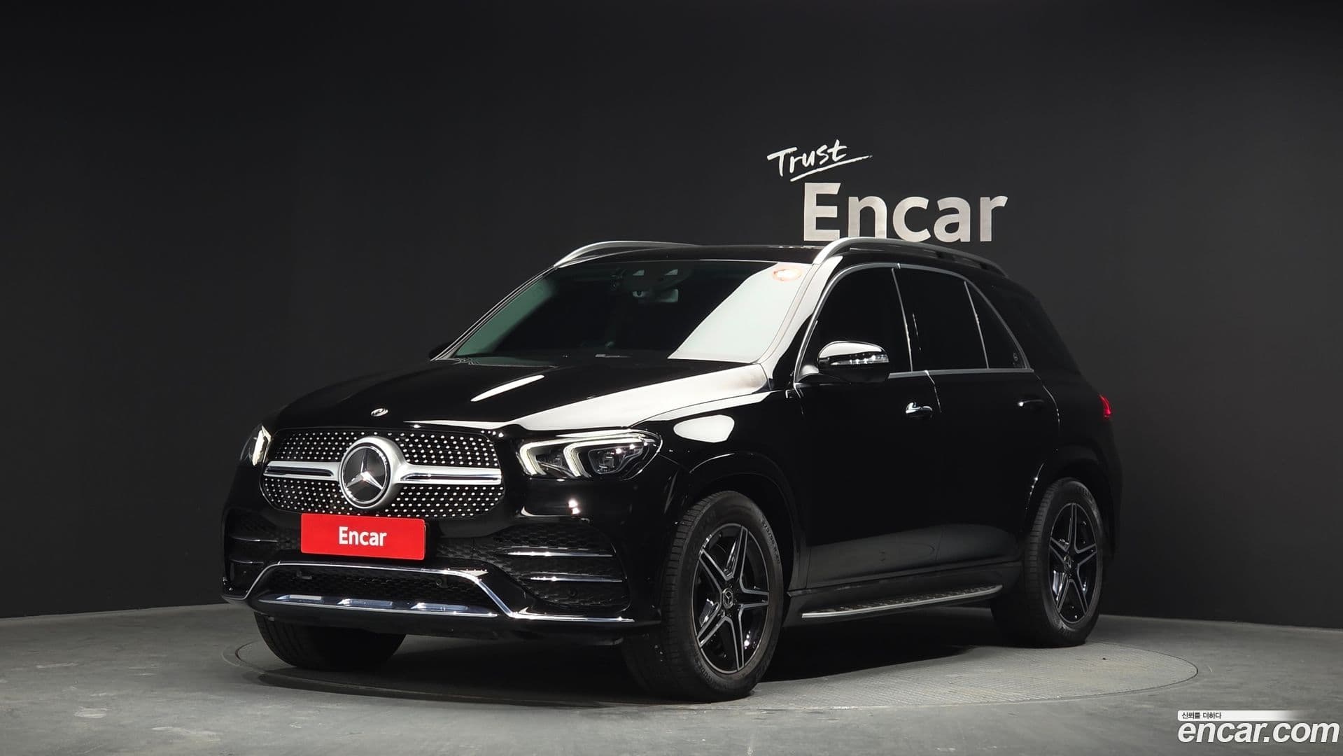 Main__Slider__Photo:GLE-Class Mercedes-Benz 2019.9-0