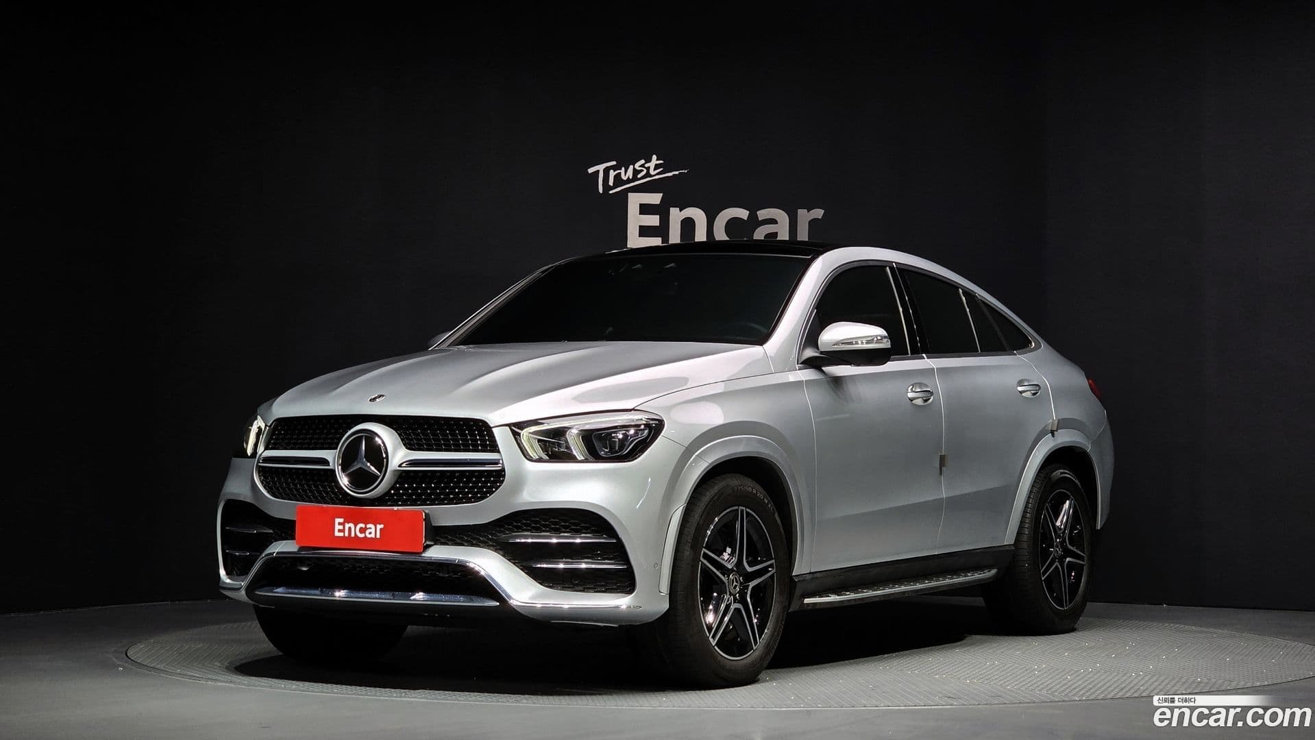 Main__Slider__Photo:GLE-Class Mercedes-Benz 2021.3-0