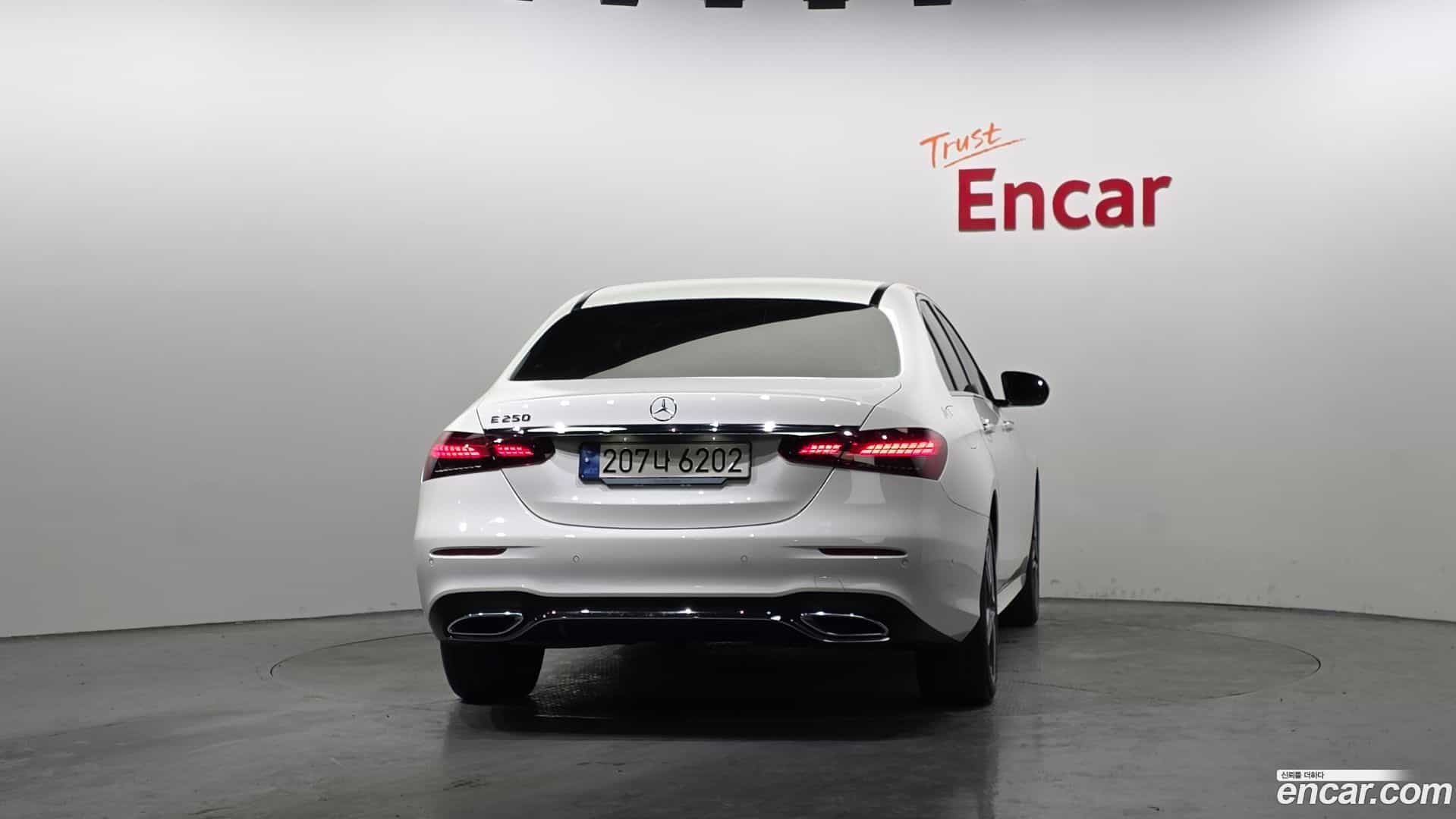 E-Class Mercedes-Benz 2023.8-OUTER-004