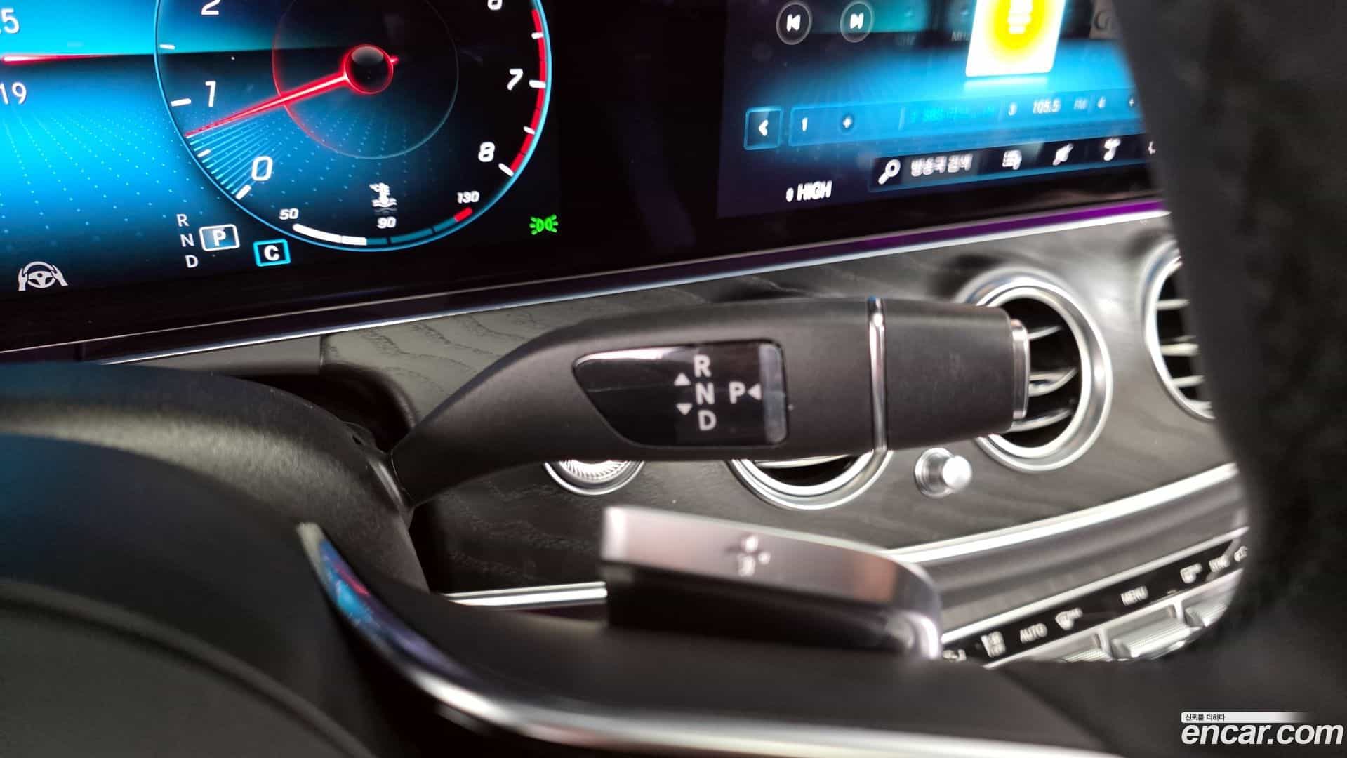 E-Class Mercedes-Benz 2023.8-INNER-009