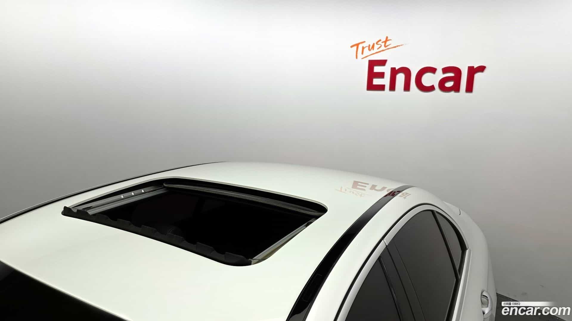 E-Class Mercedes-Benz 2023.8-OPTION-024