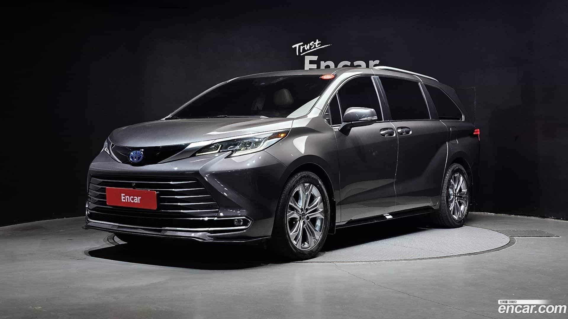 Sienna Toyota 2022.6-OUTER-001