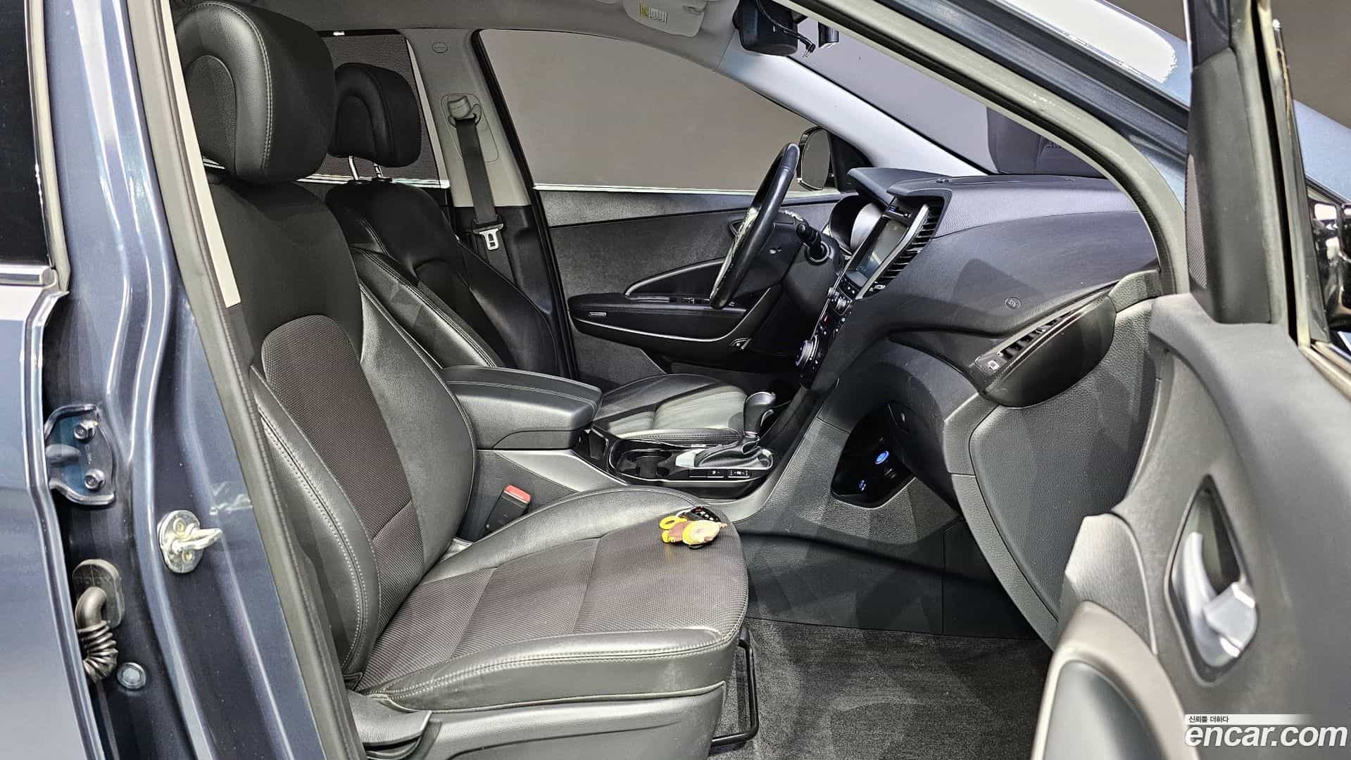 Santafe Hyundai 2017.8-INNER-010